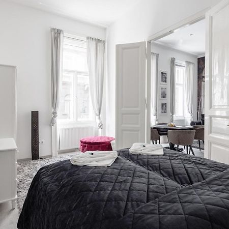 Mystic Dreamy Apartment Будапеща Екстериор снимка