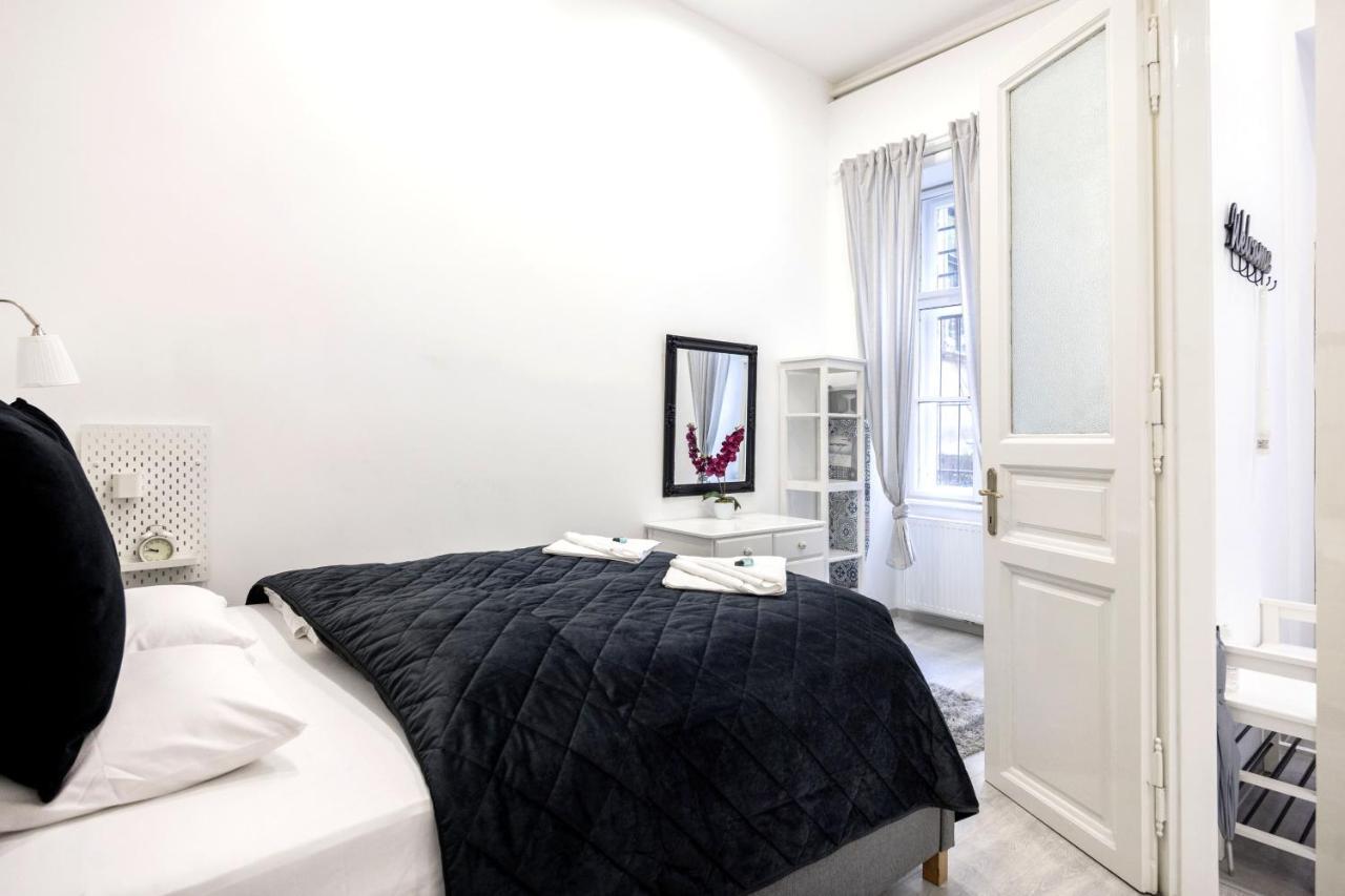 Mystic Dreamy Apartment Будапеща Екстериор снимка